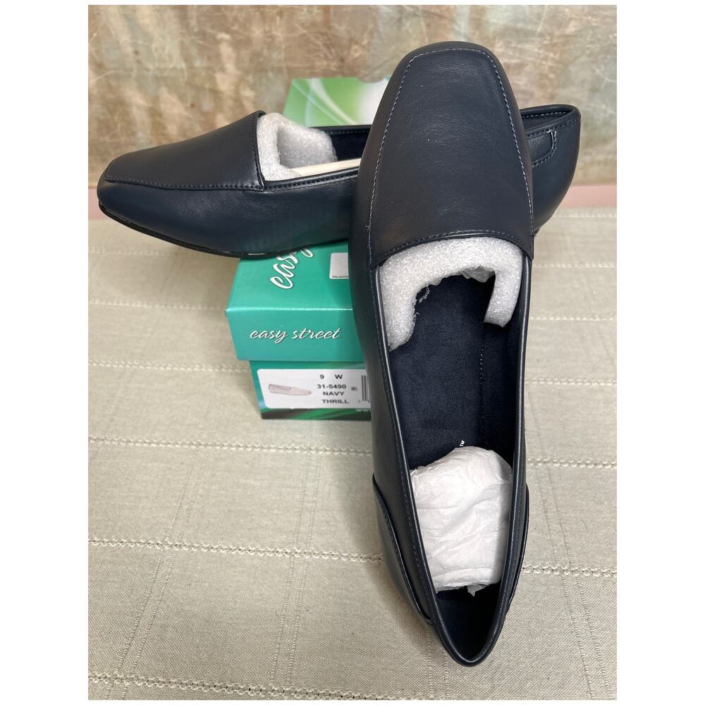 Easy Street Thrill Navy Blue Pumps Women’s Size 9 W Square Toe Comfort Heels